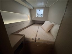 LAGOON 40 2024 RYB (18)