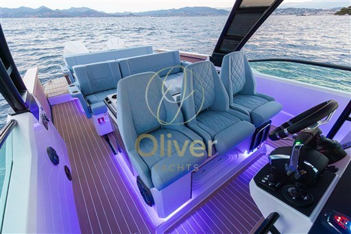 SX320GTO-INTERIOR-FRANCE-4F1A9779-Enhanced-NR