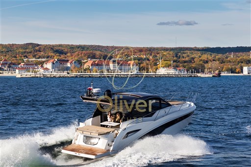 Galeon 425 HTS