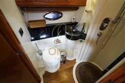 38 Guest Cabin Toilette