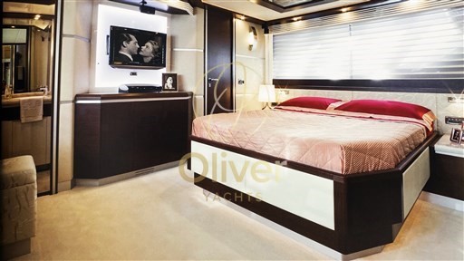 32 Master cabin