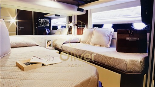 38 Guest cabin
