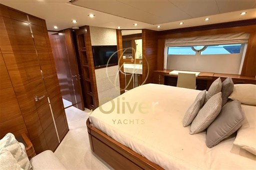 21 Master Cabin