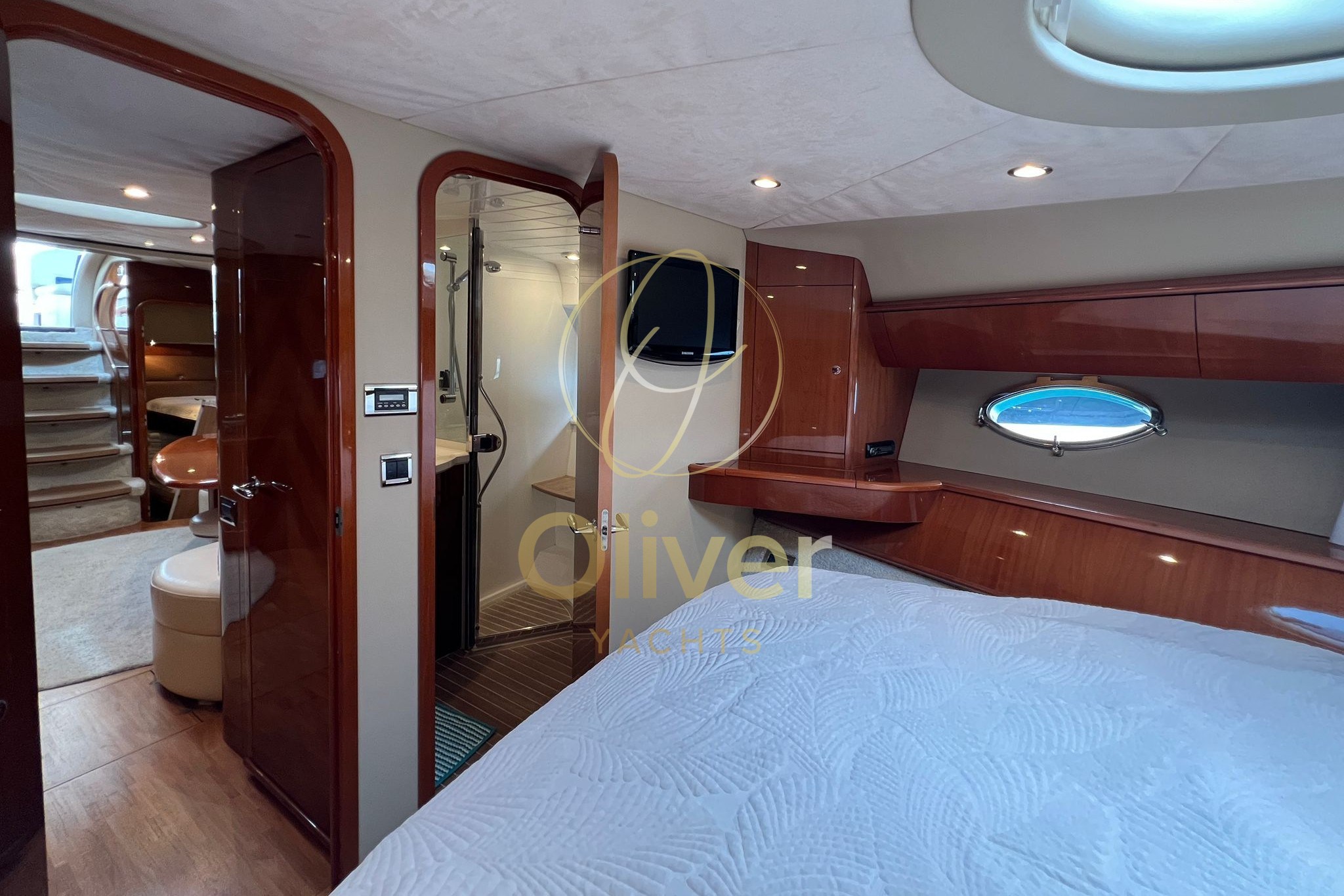 43 VIP Cabin