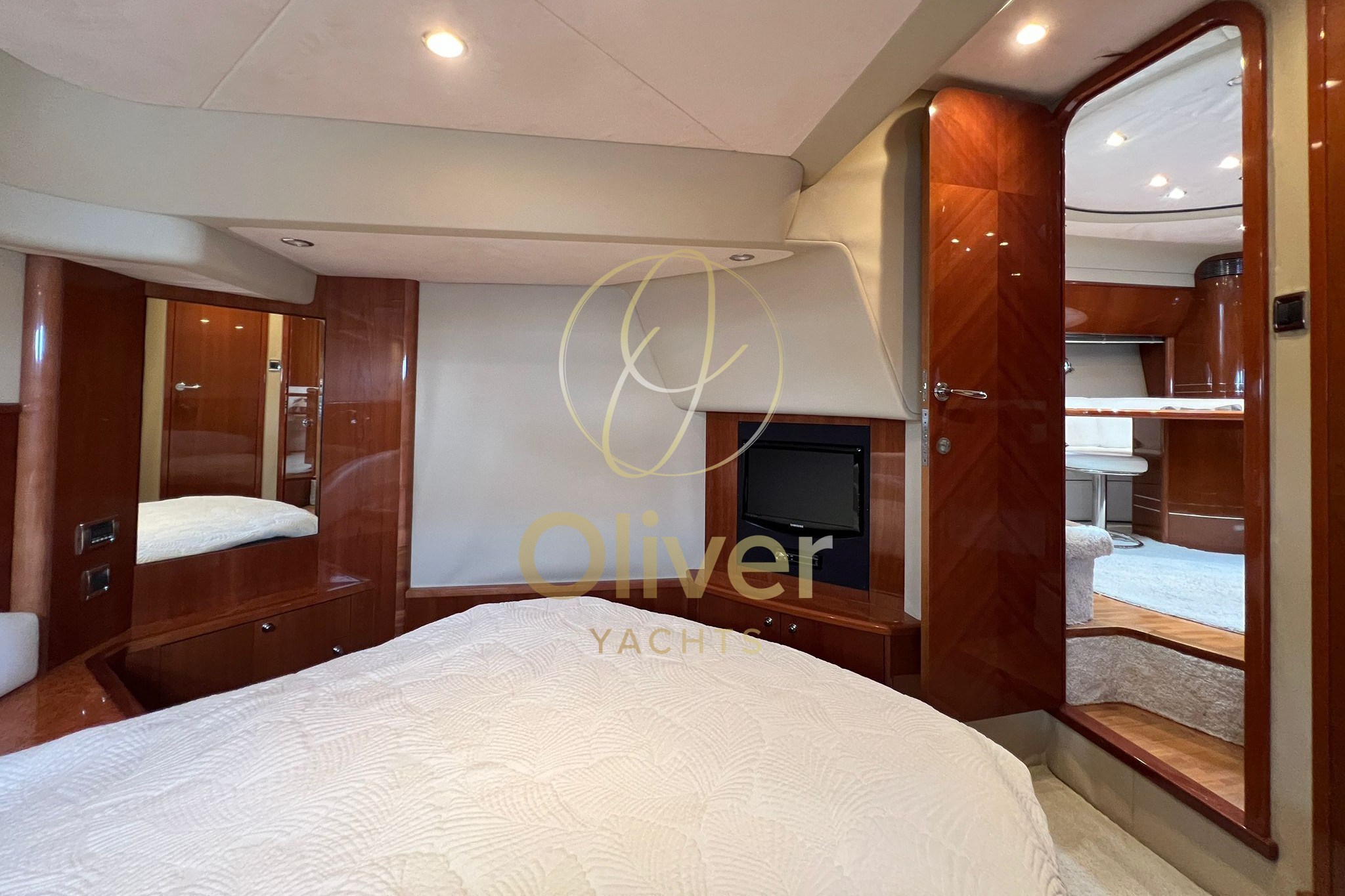 37 Master Cabin
