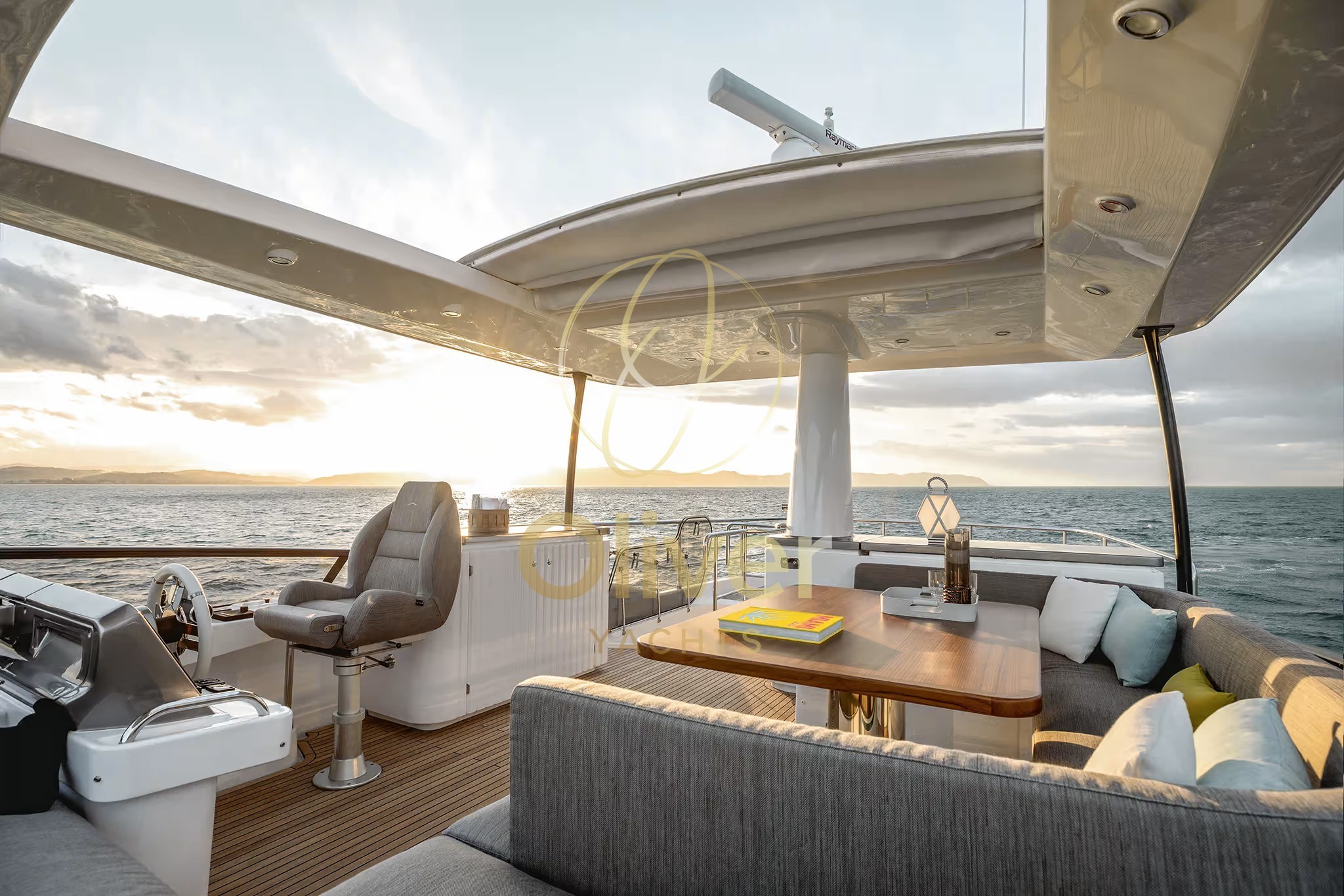 07 Flybridge