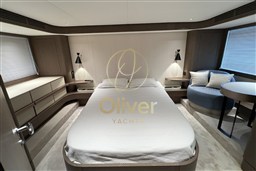 33 Master Cabin