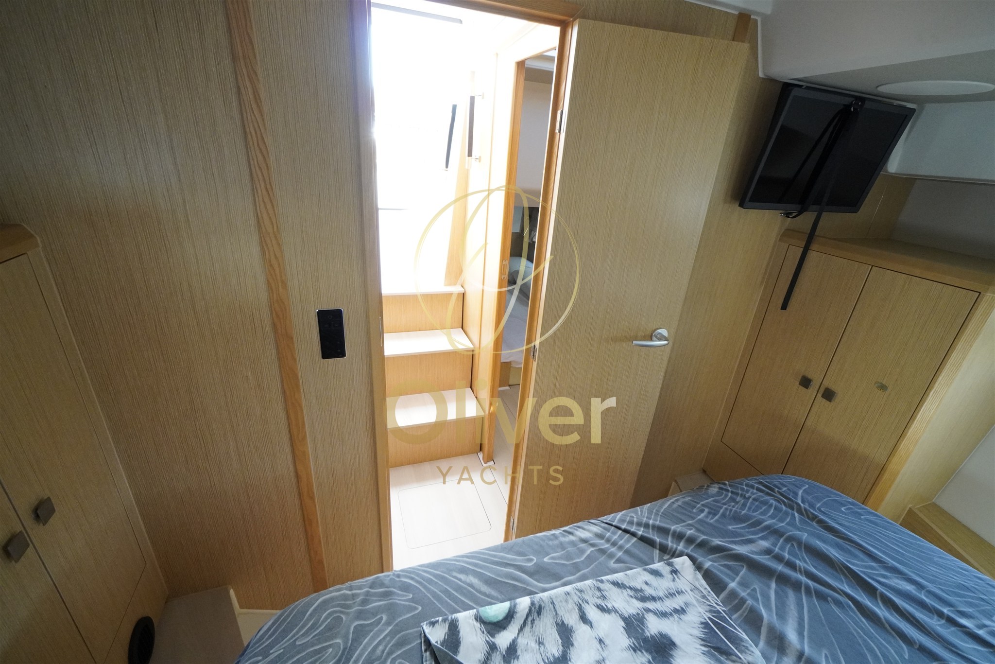 35 Master Cabin