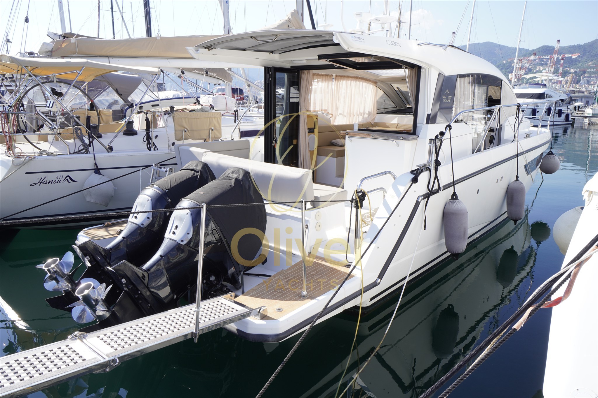 04 Exterior