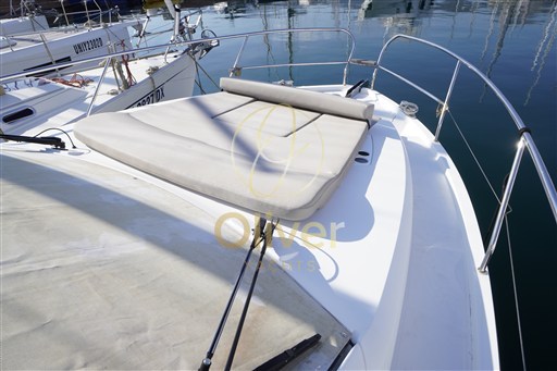 12 Bow Sunbathing