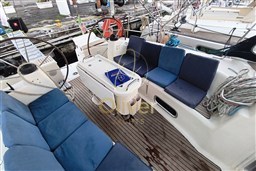 05 Cockpit