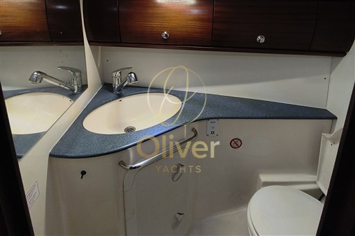 25 Master Cabin Toilette