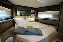 27 VIP Cabin