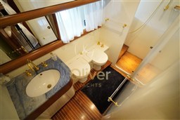 39 VIP Cabin Toilette