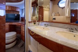21 Master Cabin Toilette