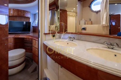 21 Master Cabin Toilette