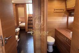 33 Interior