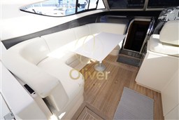 07 Cockpit Area
