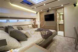 25 Master Cabin