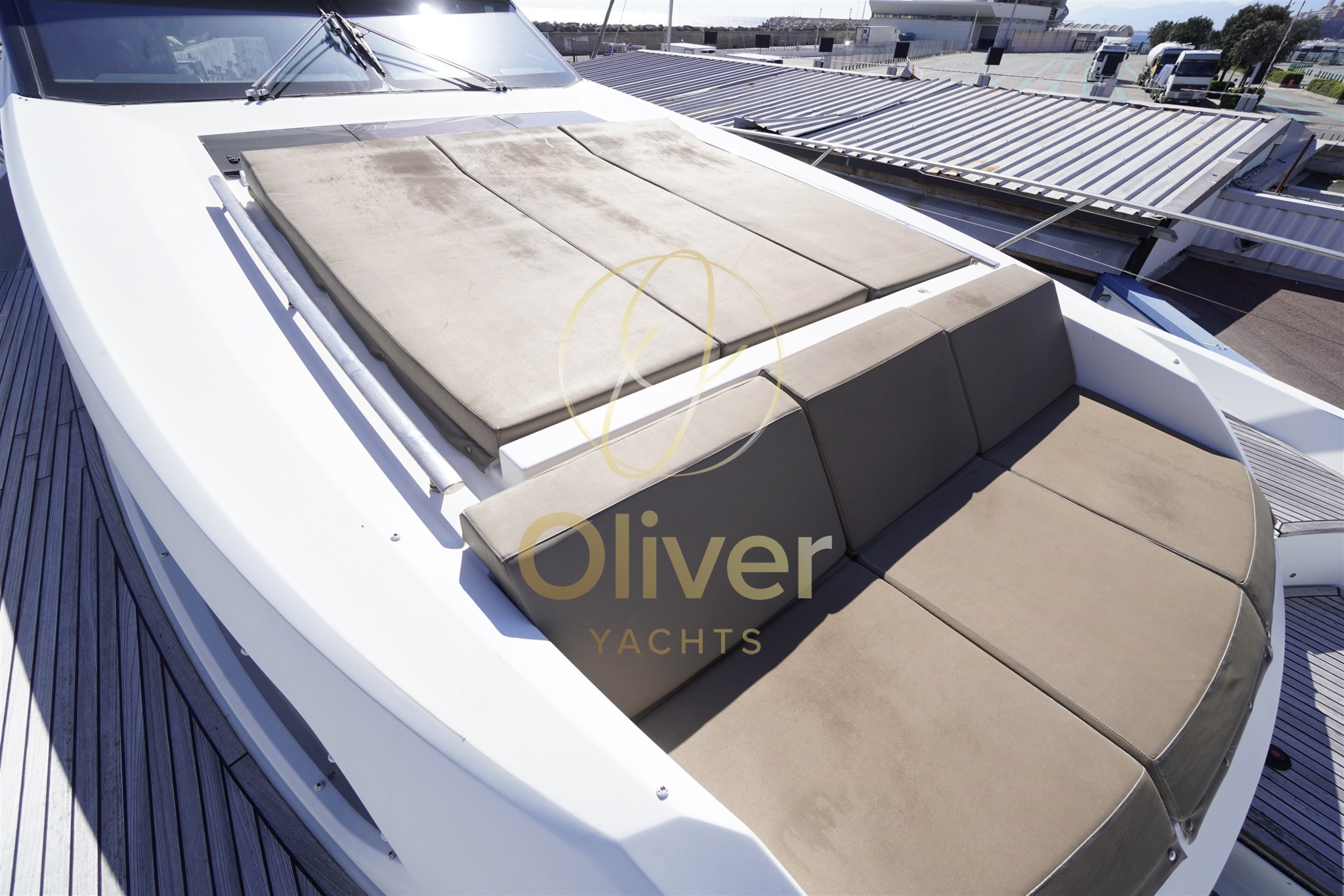 10 Bow Sunbathing Area