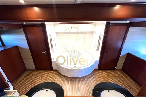 36 Master Cabin Toilette