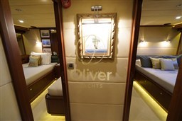 42 Interior