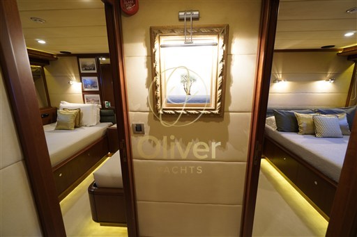42 Interior