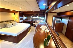 33 Master Cabin