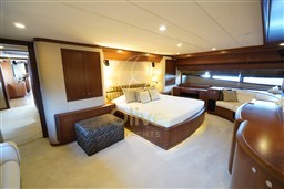 28 Master Cabin