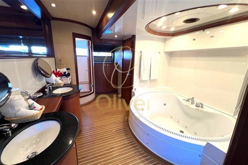 35 Master Cabin Toilette