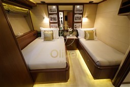45 Guest Cabin 2