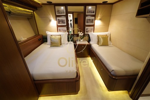 45 Guest Cabin 2