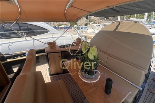 25 Cockpit