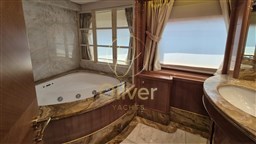 28 Toilette Master Cabin