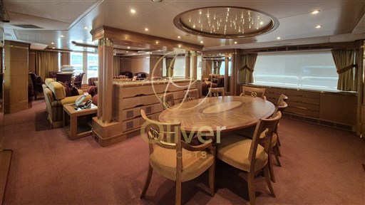 16 Table Saloon