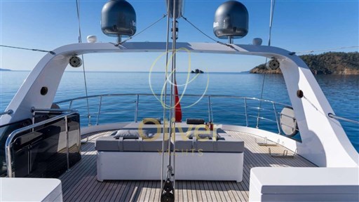 10 Flybridge