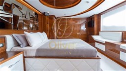 27 Starboard Bow Vip Cabin
