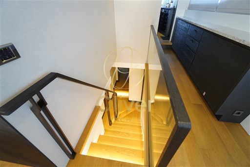 26 Stairs Lower Deck