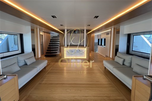 11 Saloon