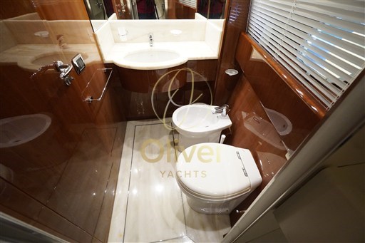 41 VIP Cabin Toilette
