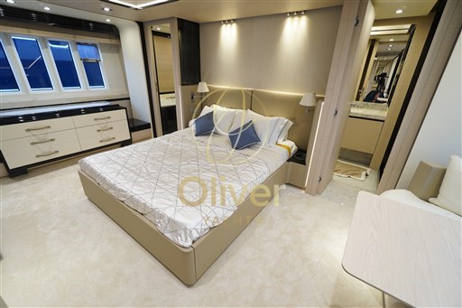 32 Master Cabin