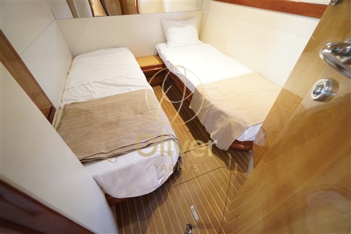 46 Twin Cabin