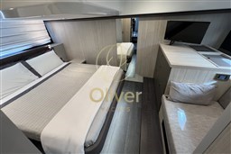 36 Master Cabin