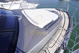 11 Bow Sunbathing Area