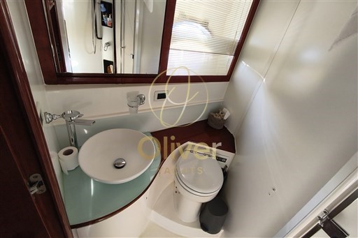 47 Guest Cabin Toilette