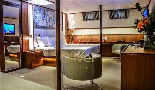 29 Master cabin