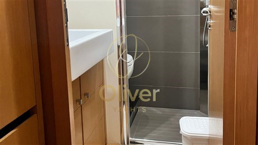 28 Toilette Guest Cabin