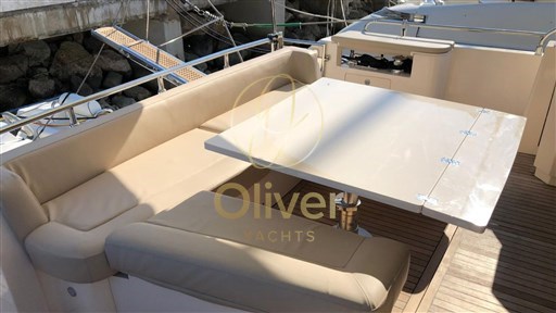 15 Aft Deck Dining Area