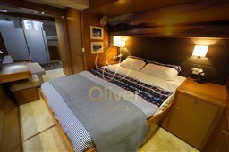 27 Master Cabin