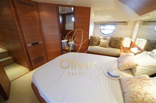 32 Master Cabin